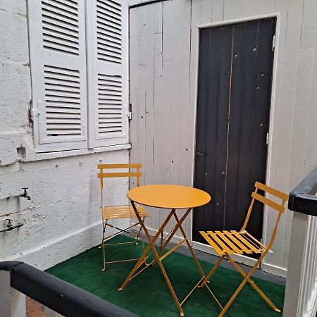 Studio Cosy Meuble, Terrasse Et Patio Pour Velo Rochefort  Kültér fotó