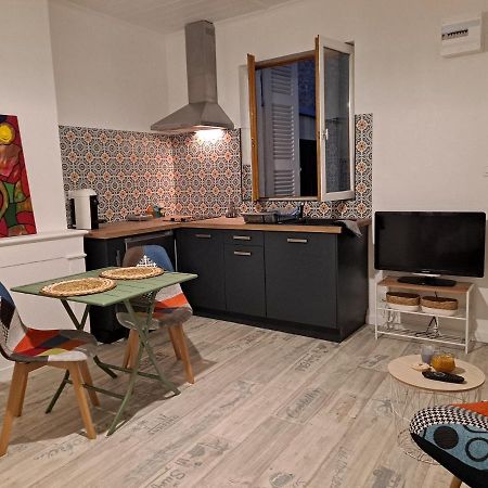 Studio Cosy Meuble, Terrasse Et Patio Pour Velo Rochefort  Kültér fotó