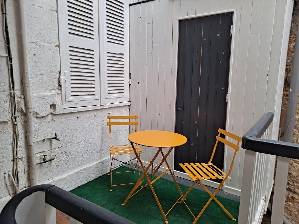 Studio Cosy Meuble, Terrasse Et Patio Pour Velo Rochefort  Kültér fotó