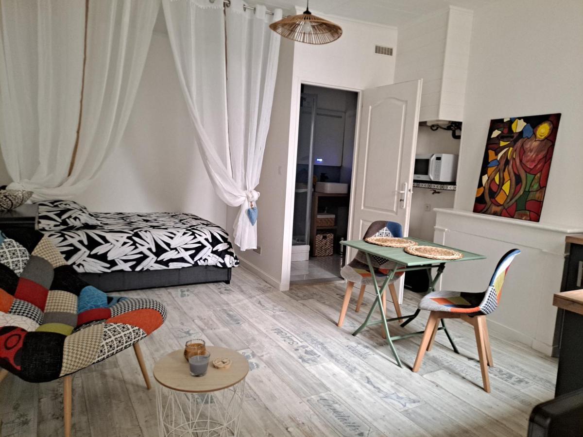 Studio Cosy Meuble, Terrasse Et Patio Pour Velo Rochefort  Kültér fotó
